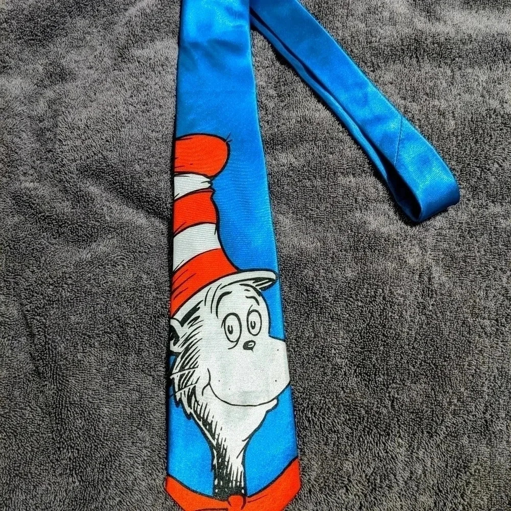 Dr Seuss Cat In The Hat Polyester Neck Tie 3.5 inch Wide 62 inch Long